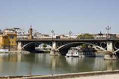 (Espagne) Elle tombe d’un pont en prenant un selfie et meurt
